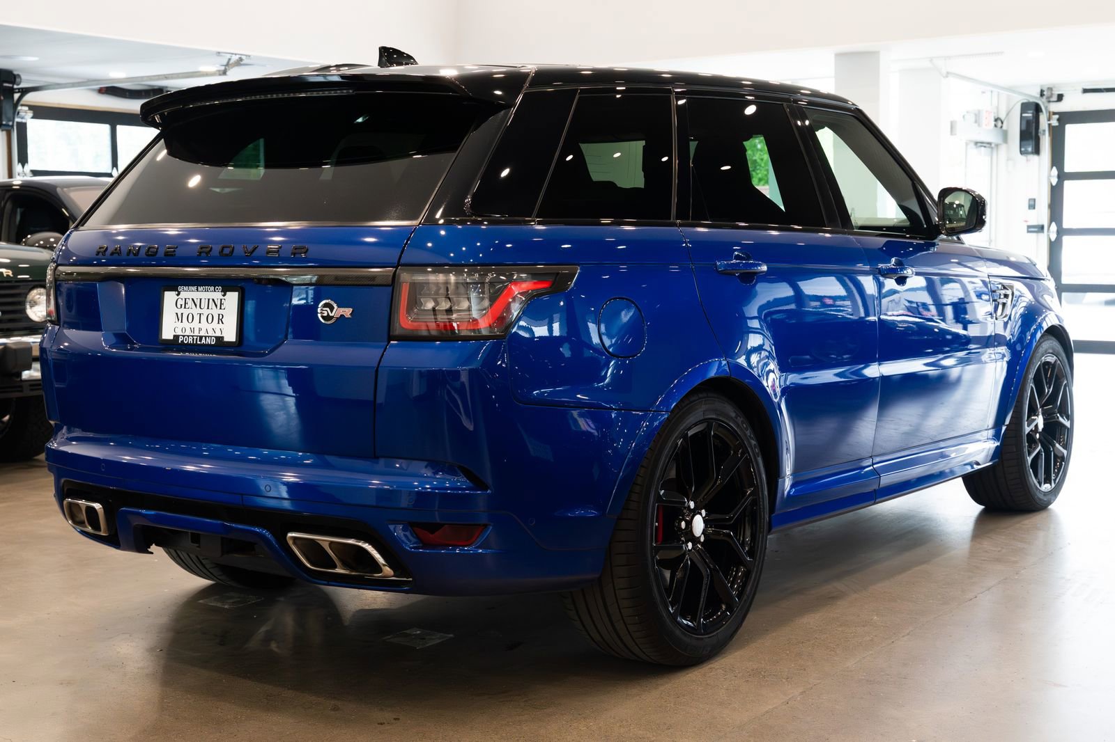 Used 2018 Land Rover Range Rover Sport SVR AWD/4WD image 4