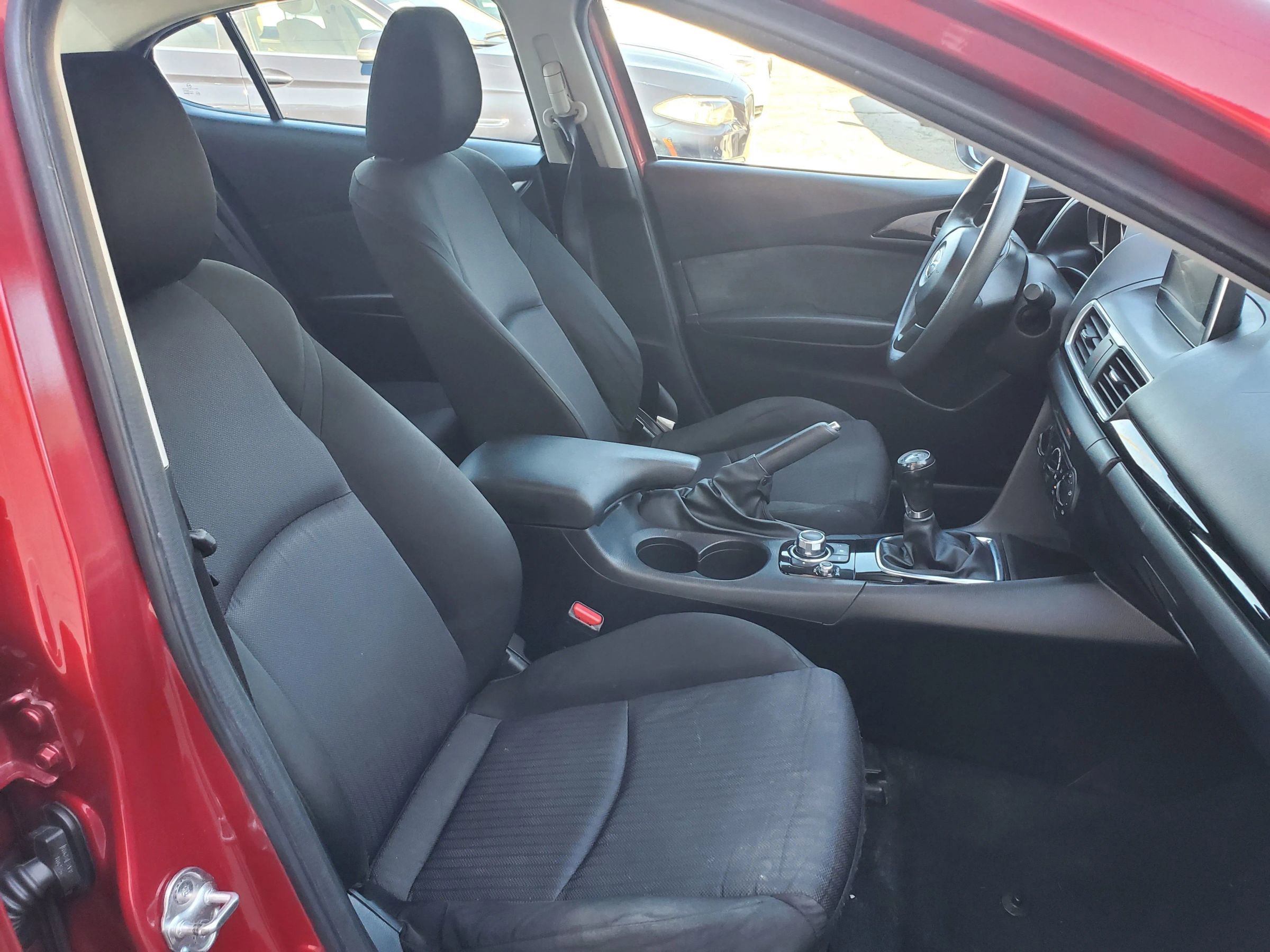 Used 2016 MAZDA MAZDA3 i Sport image 22