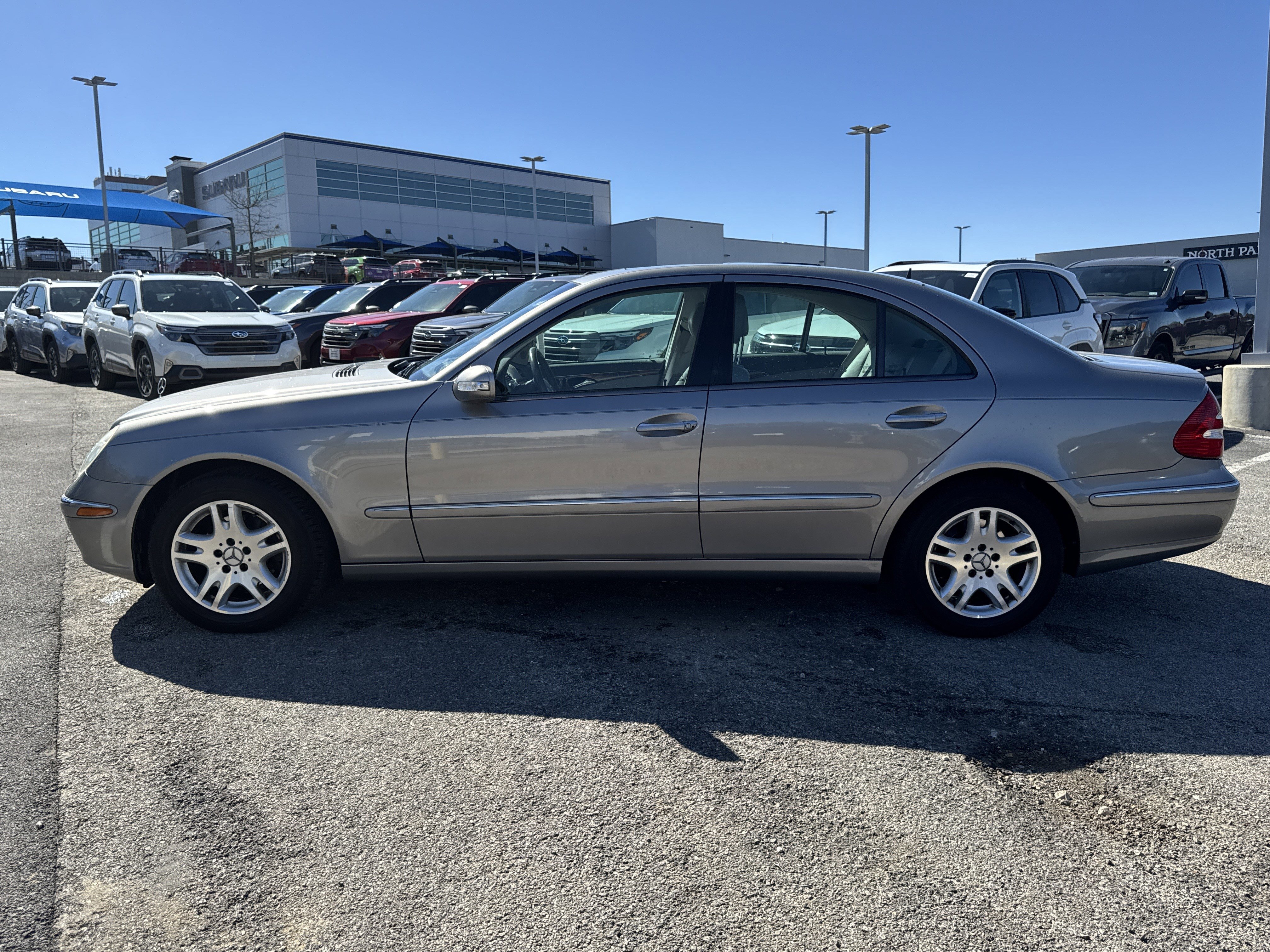 Used 2006 Mercedes-Benz E 320 CDI Sedan image 6
