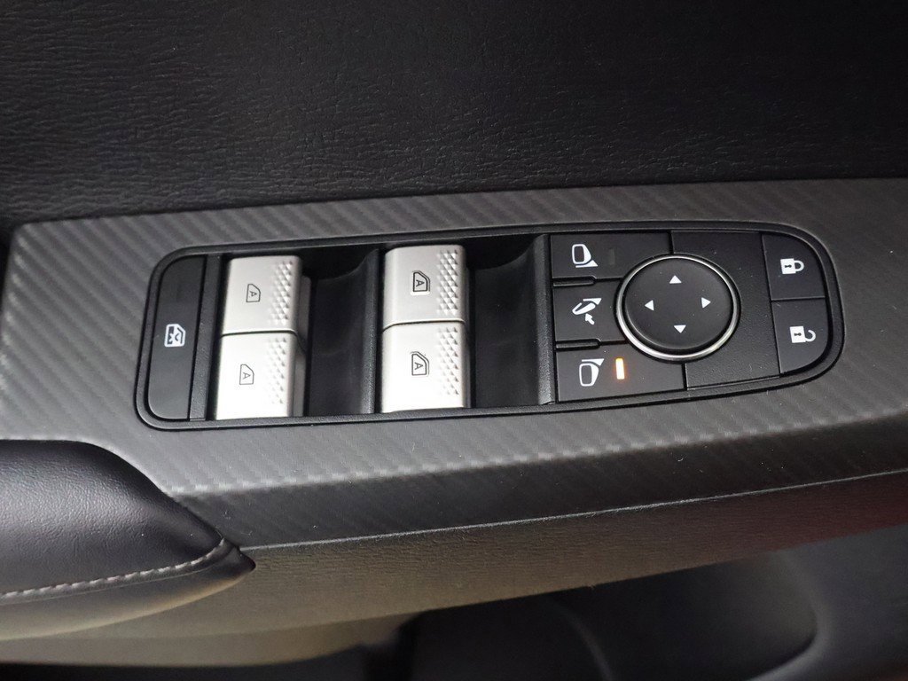 Used 2024 Mitsubishi Outlander SE image 34