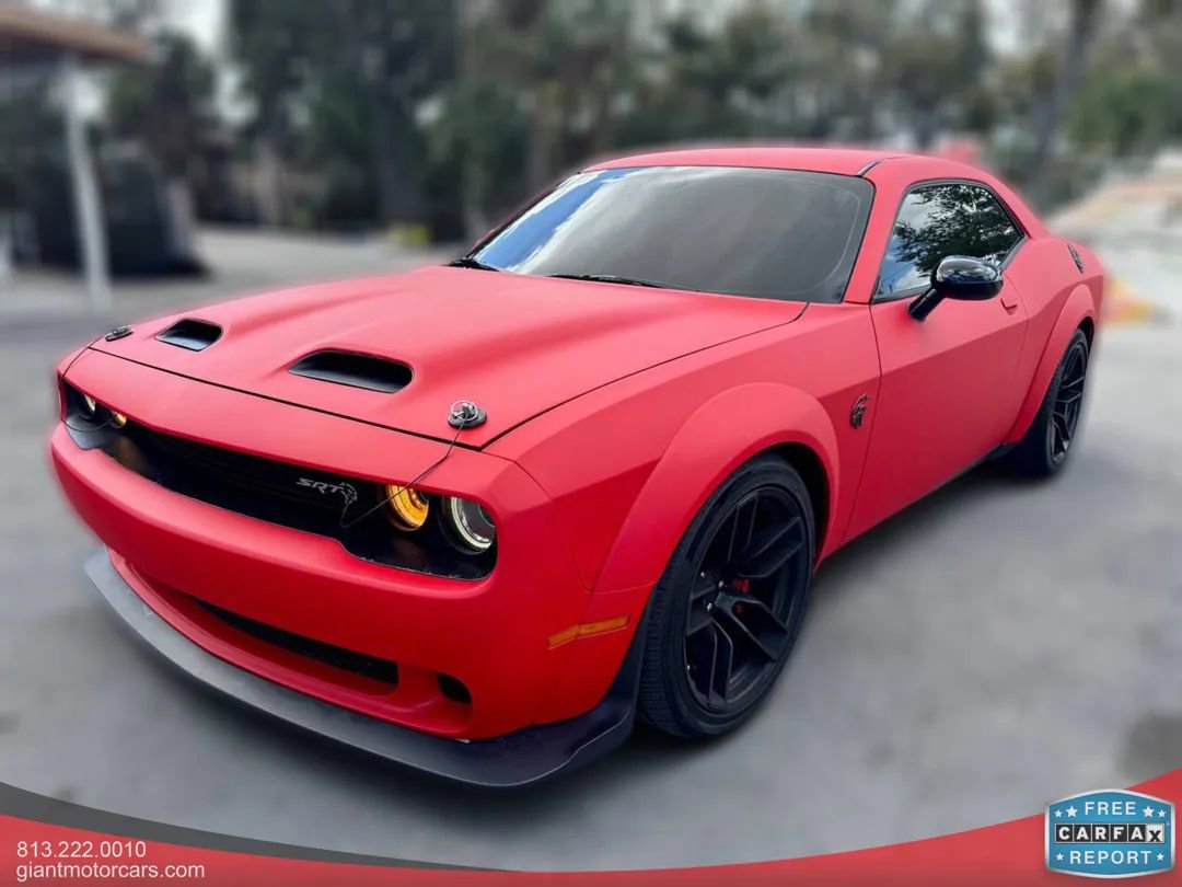 Used 2019 Dodge Challenger SRT Hellcat image 1