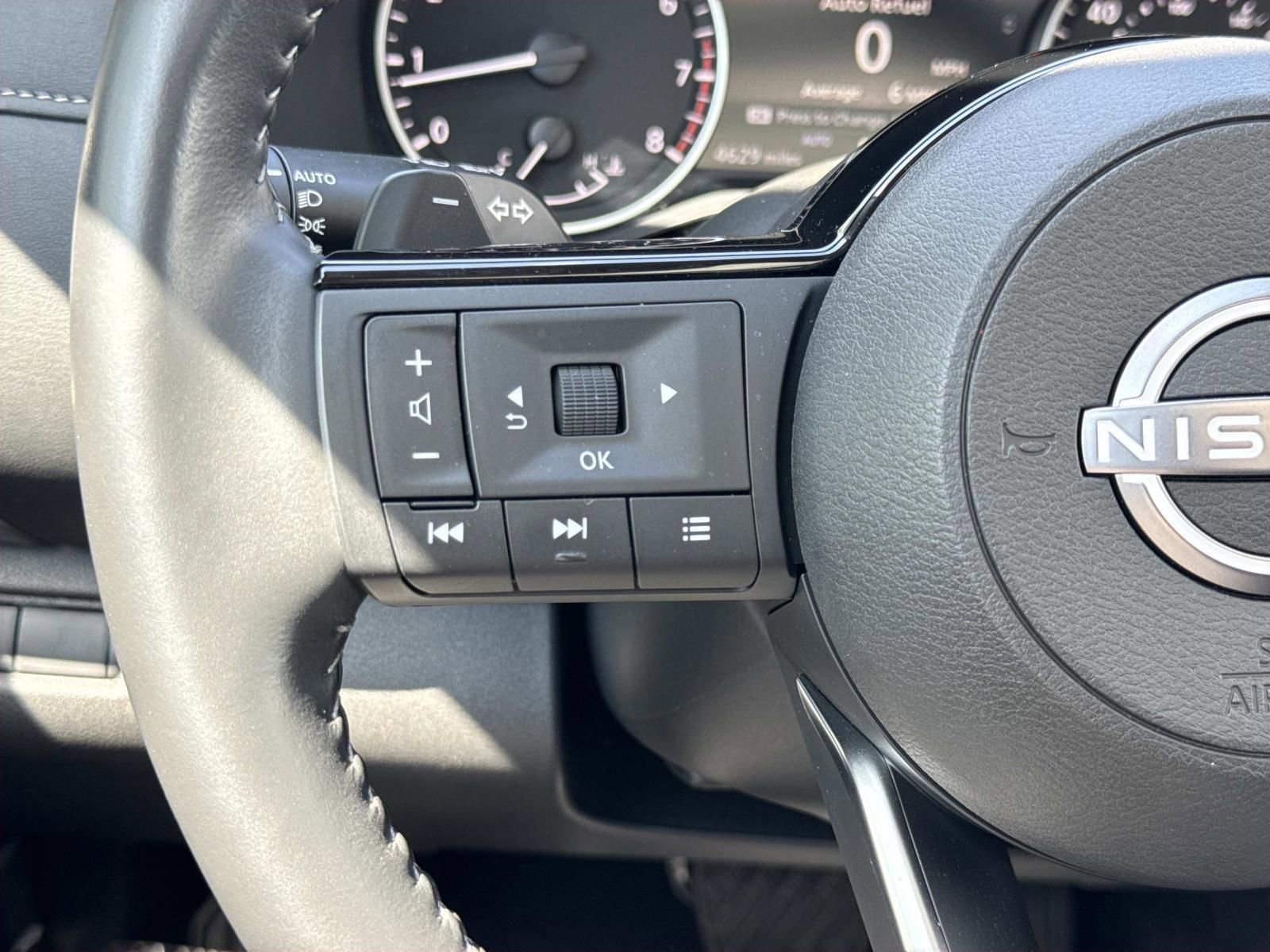 Used 2024 Nissan Pathfinder SL w/ SL Premium Package AWD/4WD image 15