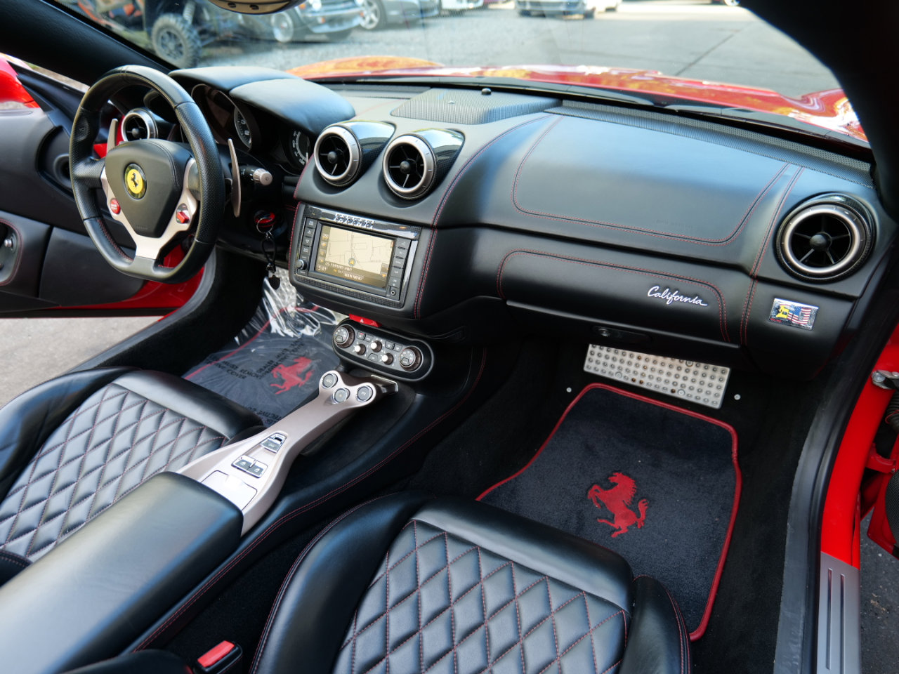 Used 2014 Ferrari California image 33