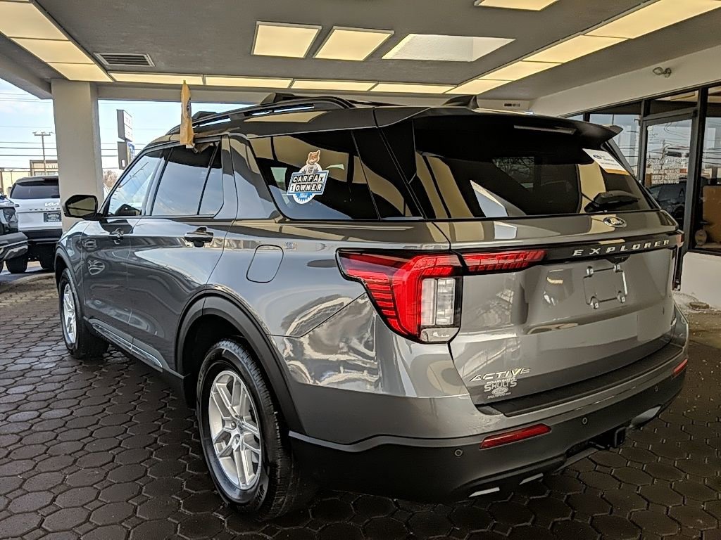 Certified 2025 Ford Explorer Active image 9
