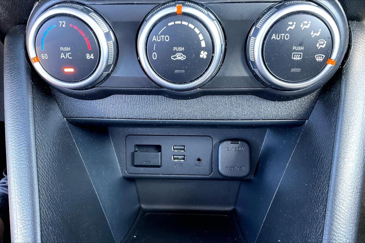 Used 2019 MAZDA CX-3 Sport w/ Sport I-ACTIVSENSE Package FWD image 31