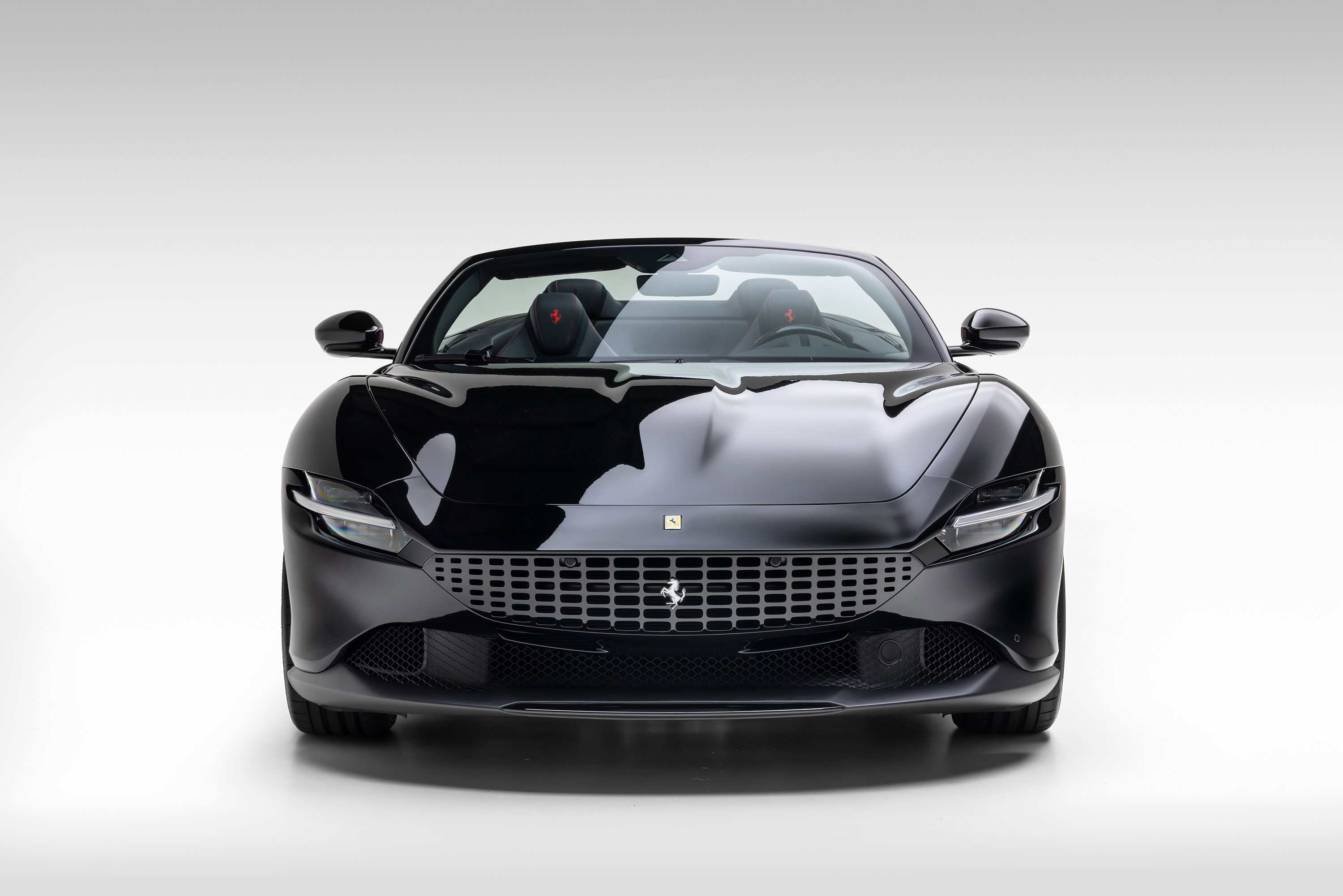 Used 2026 Ferrari Roma Spider RWD image 6