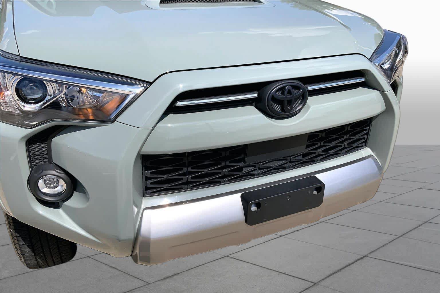 Used 2023 Toyota 4Runner TRD Off-Road AWD/4WD image 31