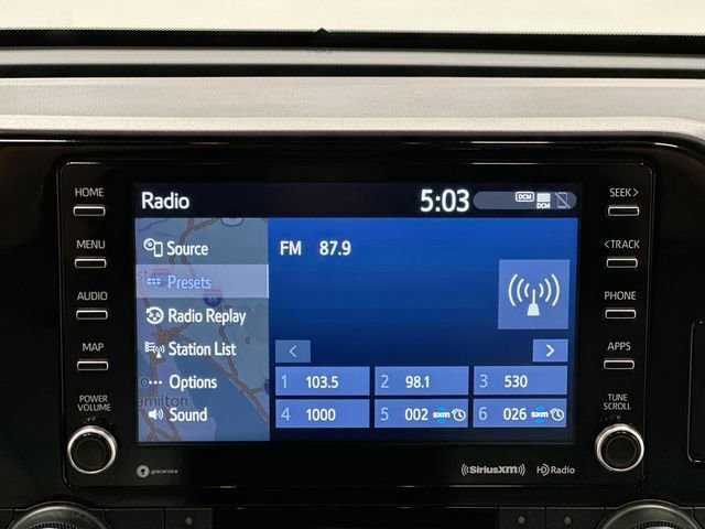 Used 2022 Toyota Highlander XLE AWD/4WD image 12