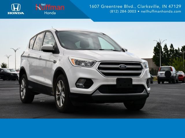 Used 2017 Ford Escape SE AWD/4WD image 1