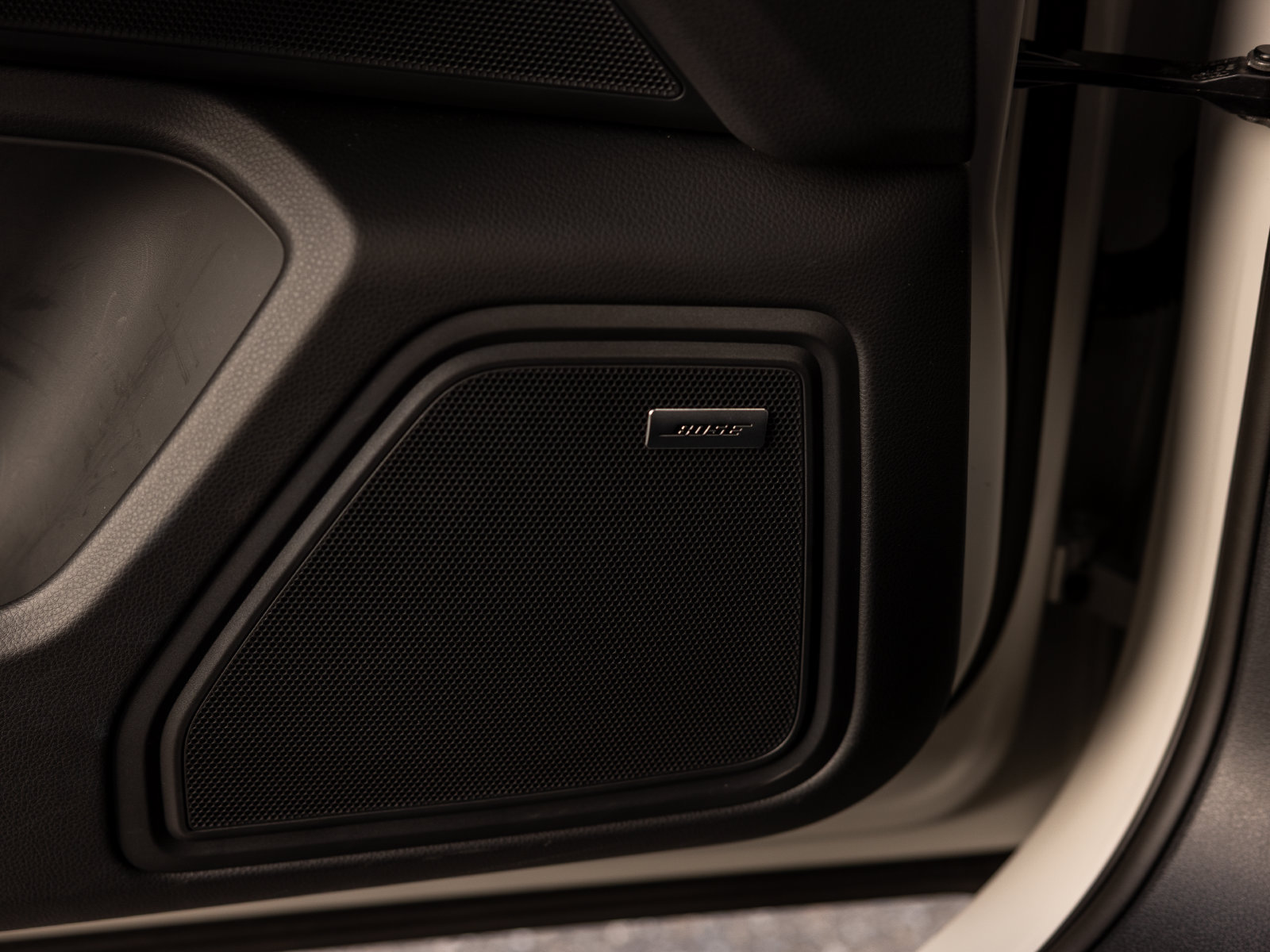 Certified 2026 Porsche Macan AWD/4WD image 45