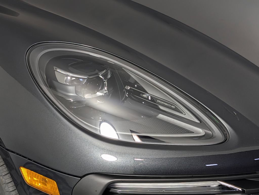 New 2026 Porsche Macan image 15