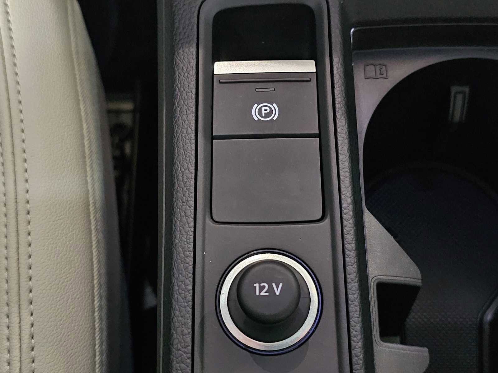 Certified 2025 Audi Q3 2.0T Premium w/ Convenience Package image 34