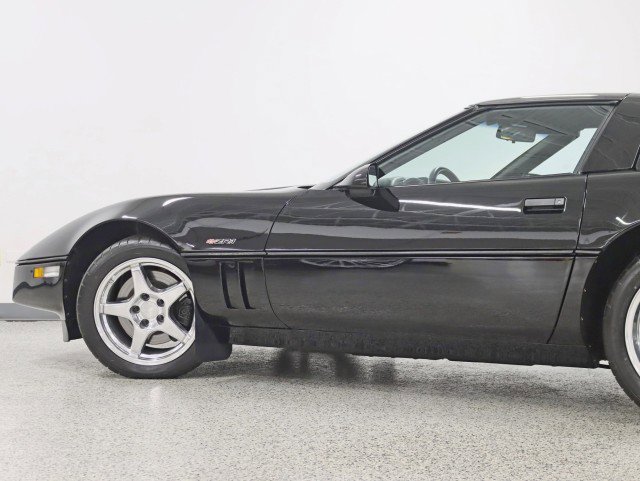 Used 1990 Chevrolet Corvette ZR-1 image 14