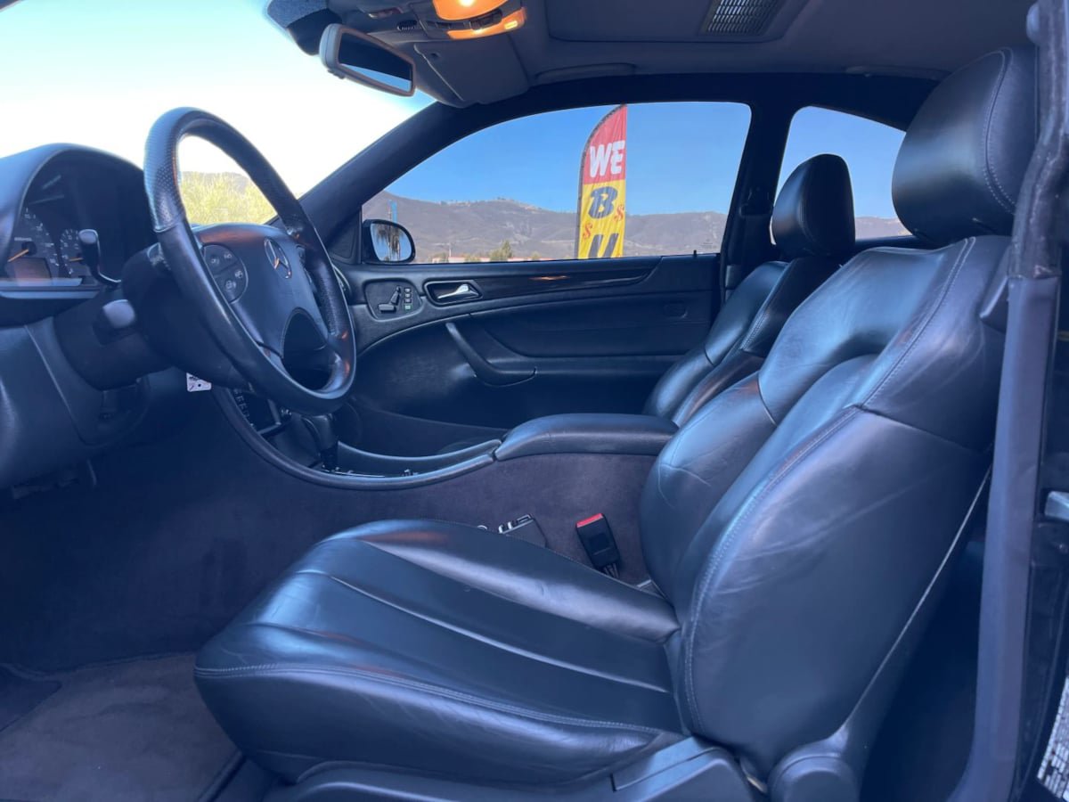 Used 2001 Mercedes-Benz CLK 55 AMG Coupe image 10