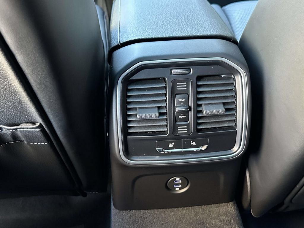 New 2026 Porsche Macan AWD/4WD image 13