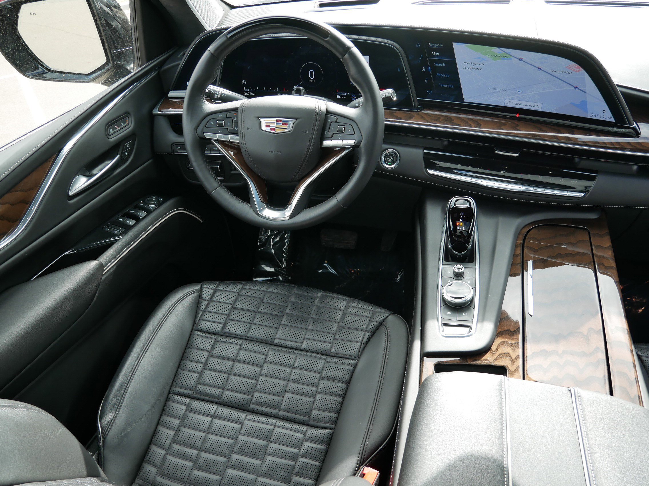 Used 2023 Cadillac Escalade Sport Platinum w/ LPO, ONYX Package image 9