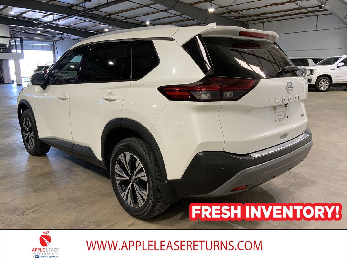 Used 2021 Nissan Rogue SV w/ Premium Package FWD image 3