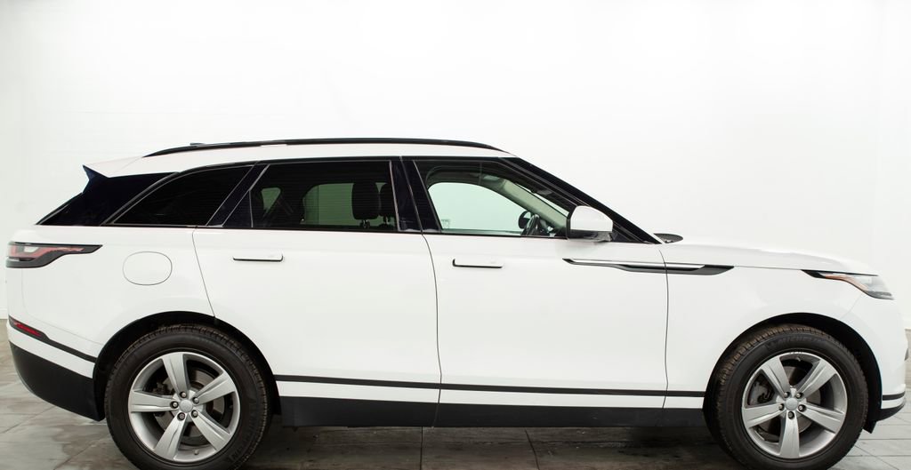 Used 2018 Land Rover Range Rover Velar S image 17