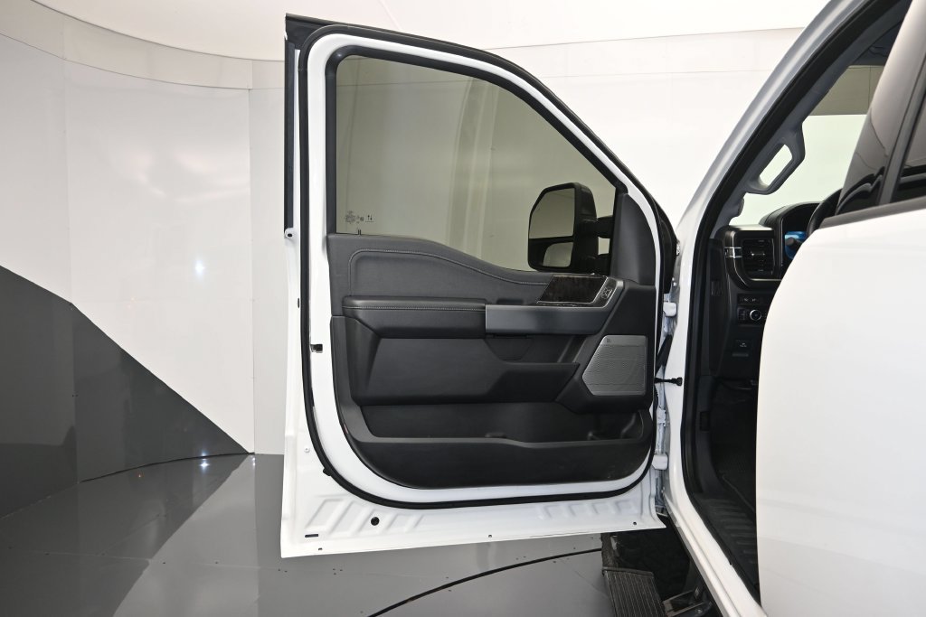 Used 2024 Ford F250 Lariat w/ Sport Appearance Package AWD/4WD image 10