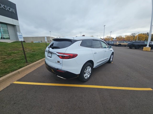 Used 2019 Buick Enclave Essence w/ LPO, Luxury Package AWD/4WD image 9