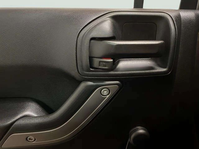 Used 2017 Jeep Wrangler Unlimited Sport w/ Connectivity Group image 39