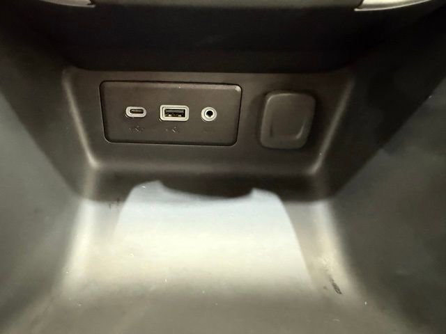 Used 2024 GMC Terrain SLE image 35