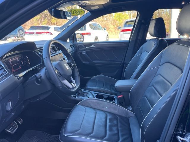 Used 2024 Volkswagen Tiguan SEL R-Line image 7