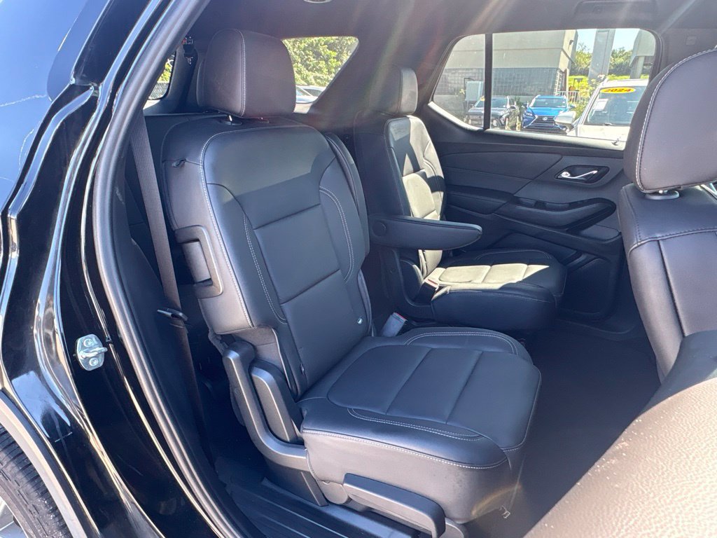 Used 2023 Chevrolet Traverse LT AWD/4WD image 17