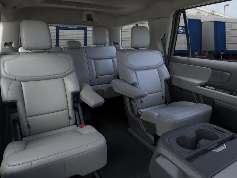 New 2026 Ford Expedition Active RWD image 11