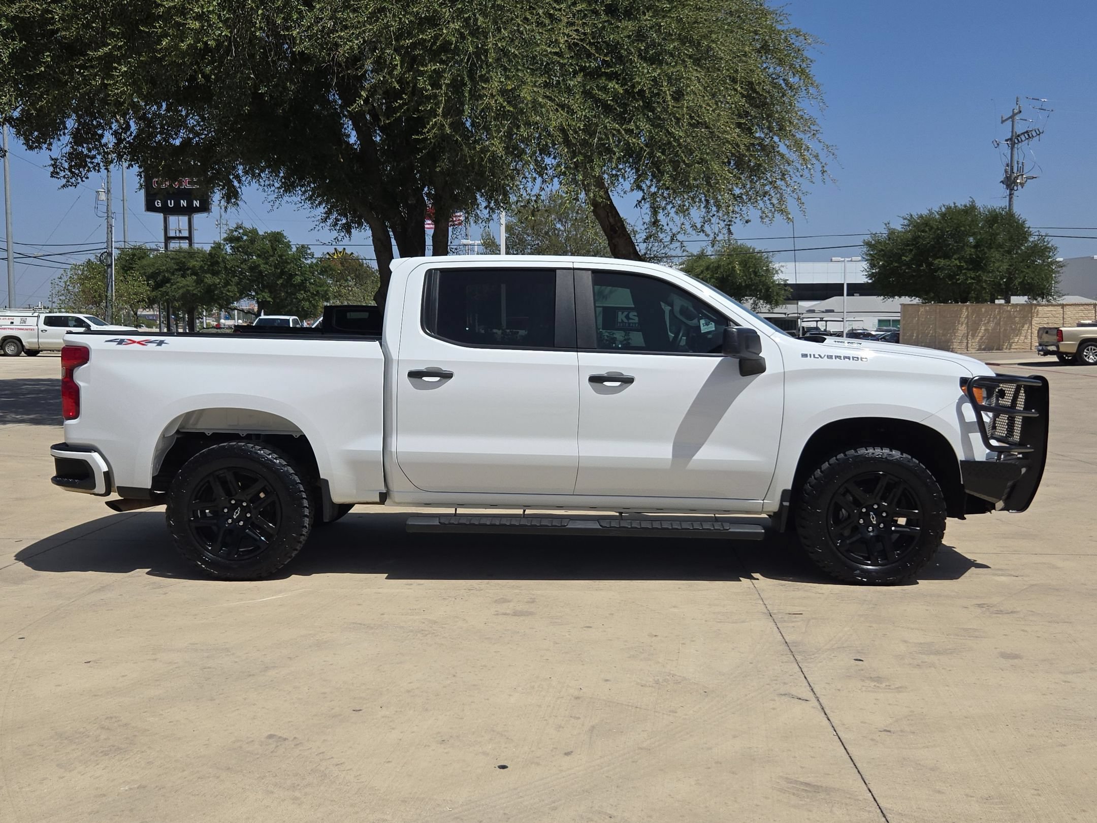 Certified 2025 Chevrolet Silverado 1500 Custom AWD/4WD image 2