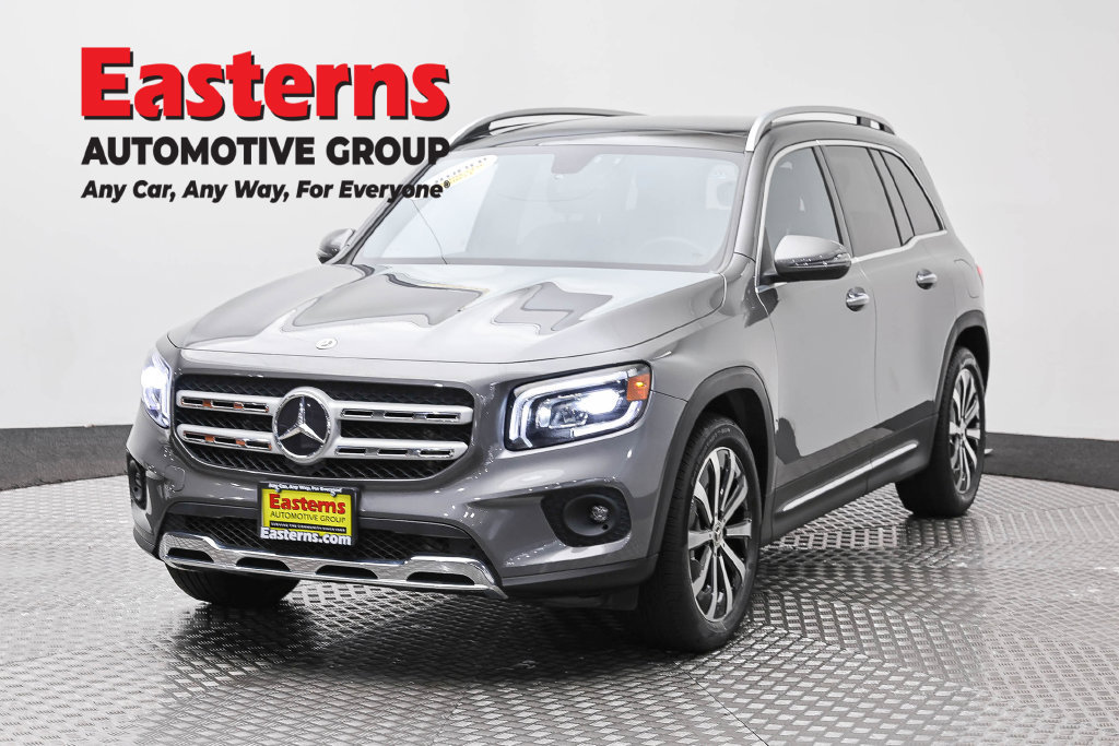 Used 2022 Mercedes-Benz GLB 250 4MATIC w/ Premium Package Lite image 1