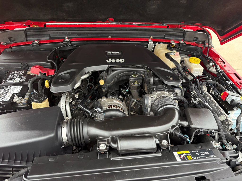 Used 2018 Jeep Wrangler Unlimited Sahara image 28