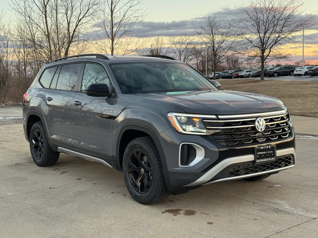 New 2026 Volkswagen Atlas Peak Edition AWD/4WD image 1