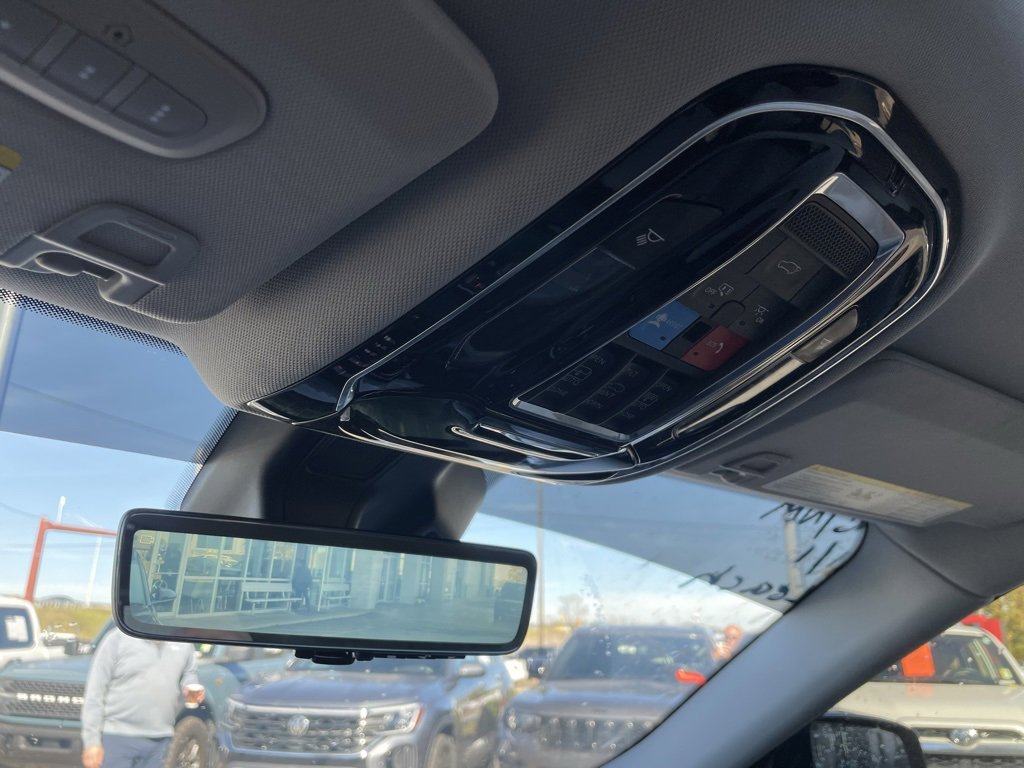 Used 2021 Jeep Grand Cherokee L Overland w/ Advanced Protech Group III image 20