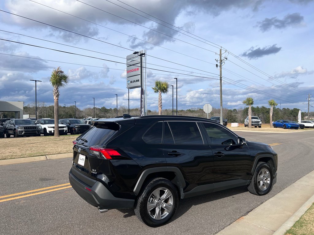 Used 2024 Toyota RAV4 XLE w/ Convenience Package image 3