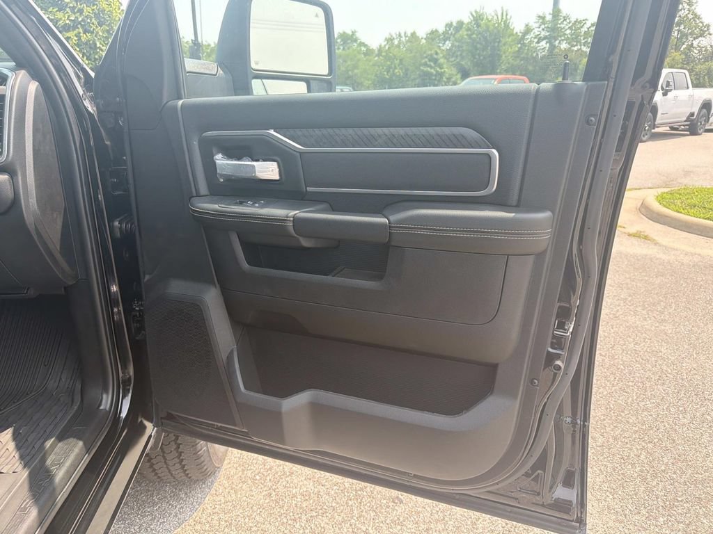 New 2026 RAM 2500 Big Horn AWD/4WD image 26