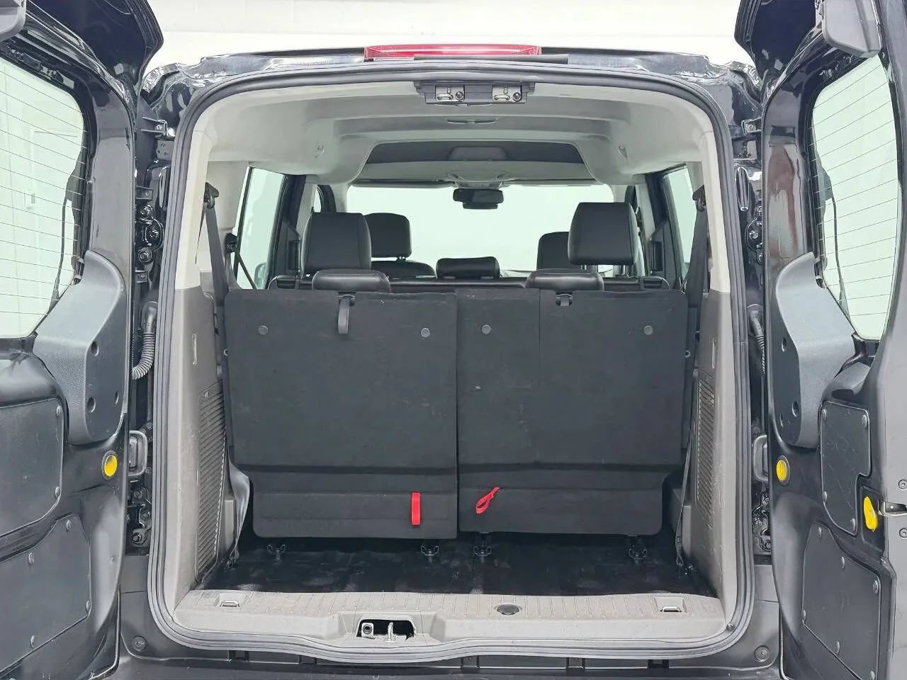 Used 2020 Ford Transit Connect XL FWD image 40