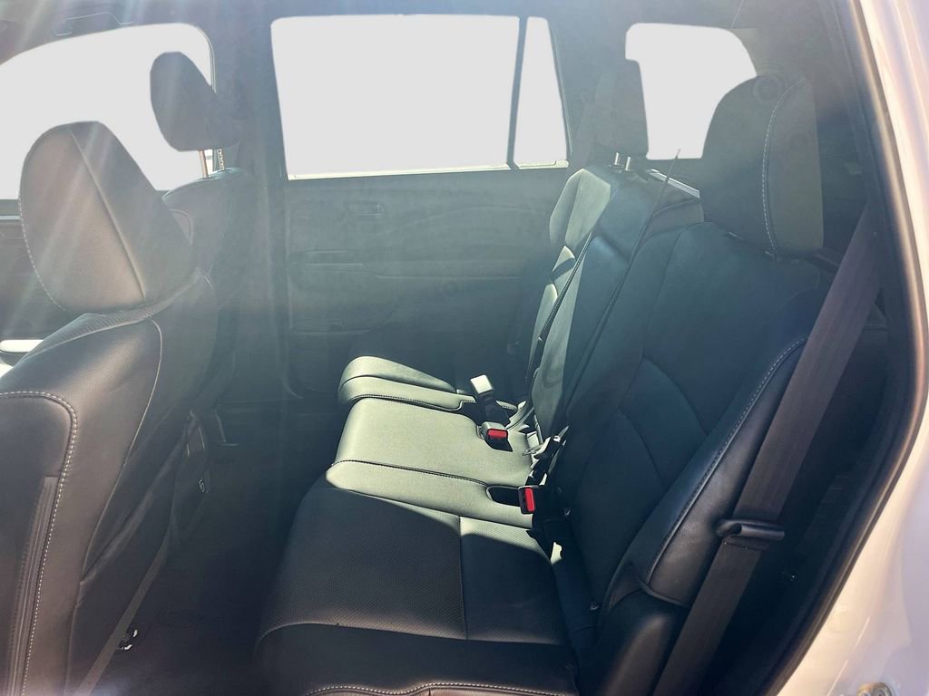 Used 2023 Honda Passport EX-L image 25