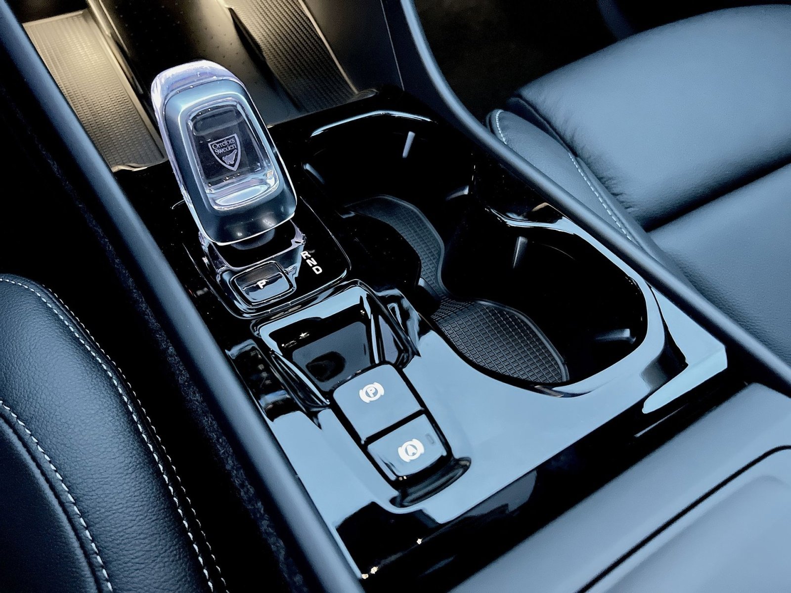 New 2026 Volvo XC40 B5 Plus w/ Protection Package Premier image 22