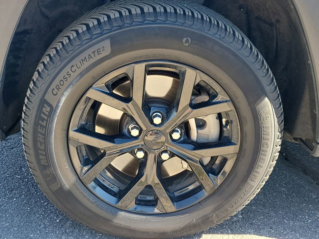 Used 2023 Jeep Grand Cherokee L Limited w/ Luxury Tech Group II image 17