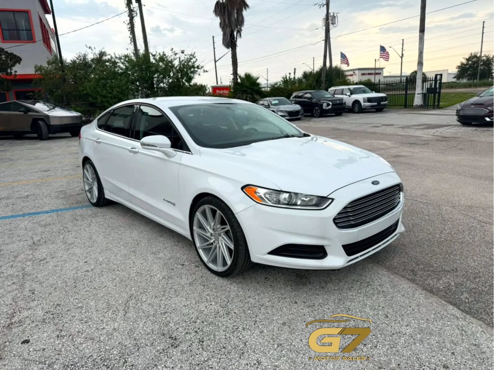 Used 2016 Ford Fusion SE FWD image 7