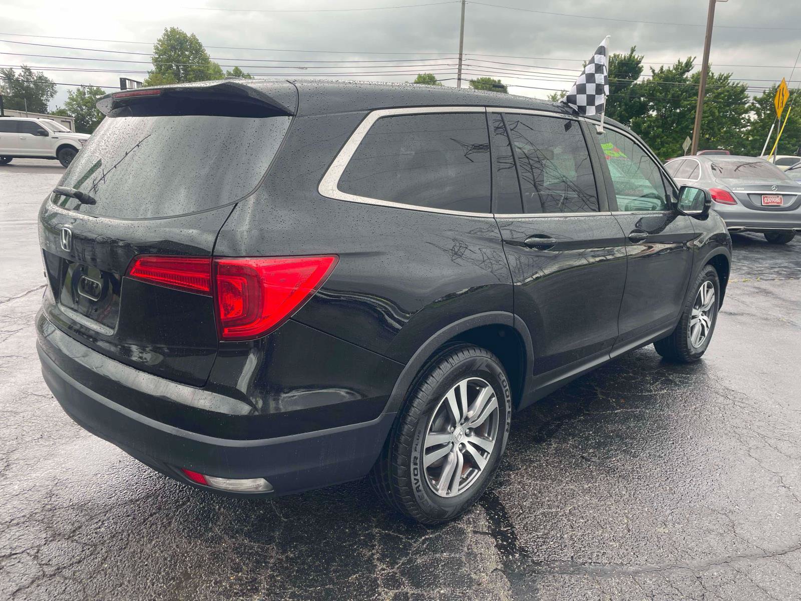 Used 2017 Honda Pilot EX-L image 8