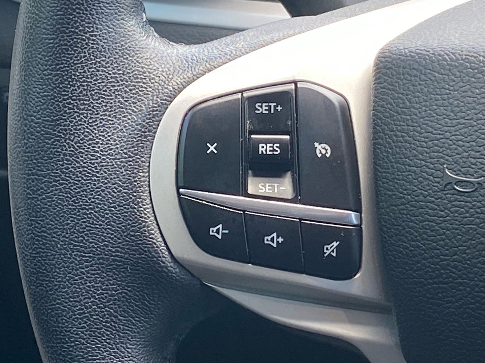 Certified 2023 Ford Explorer XLT AWD/4WD image 8