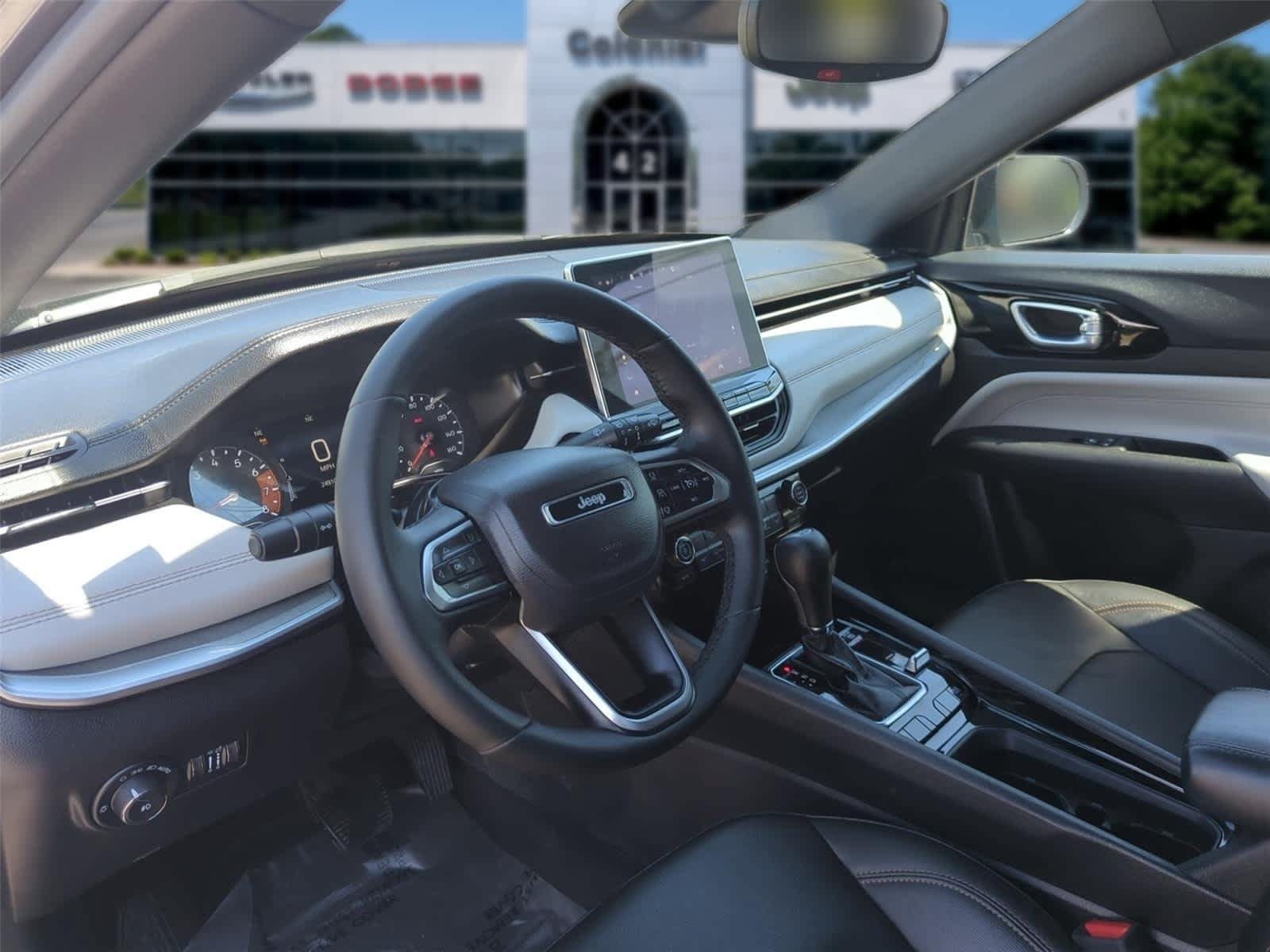 Used 2024 Jeep Compass Limited AWD/4WD image 12