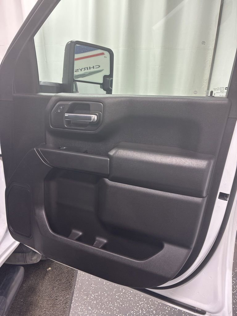 Used 2025 Chevrolet Silverado 2500 Custom w/ Custom Value Package image 30