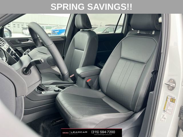 Used 2024 Volkswagen Tiguan SE R-Line image 20