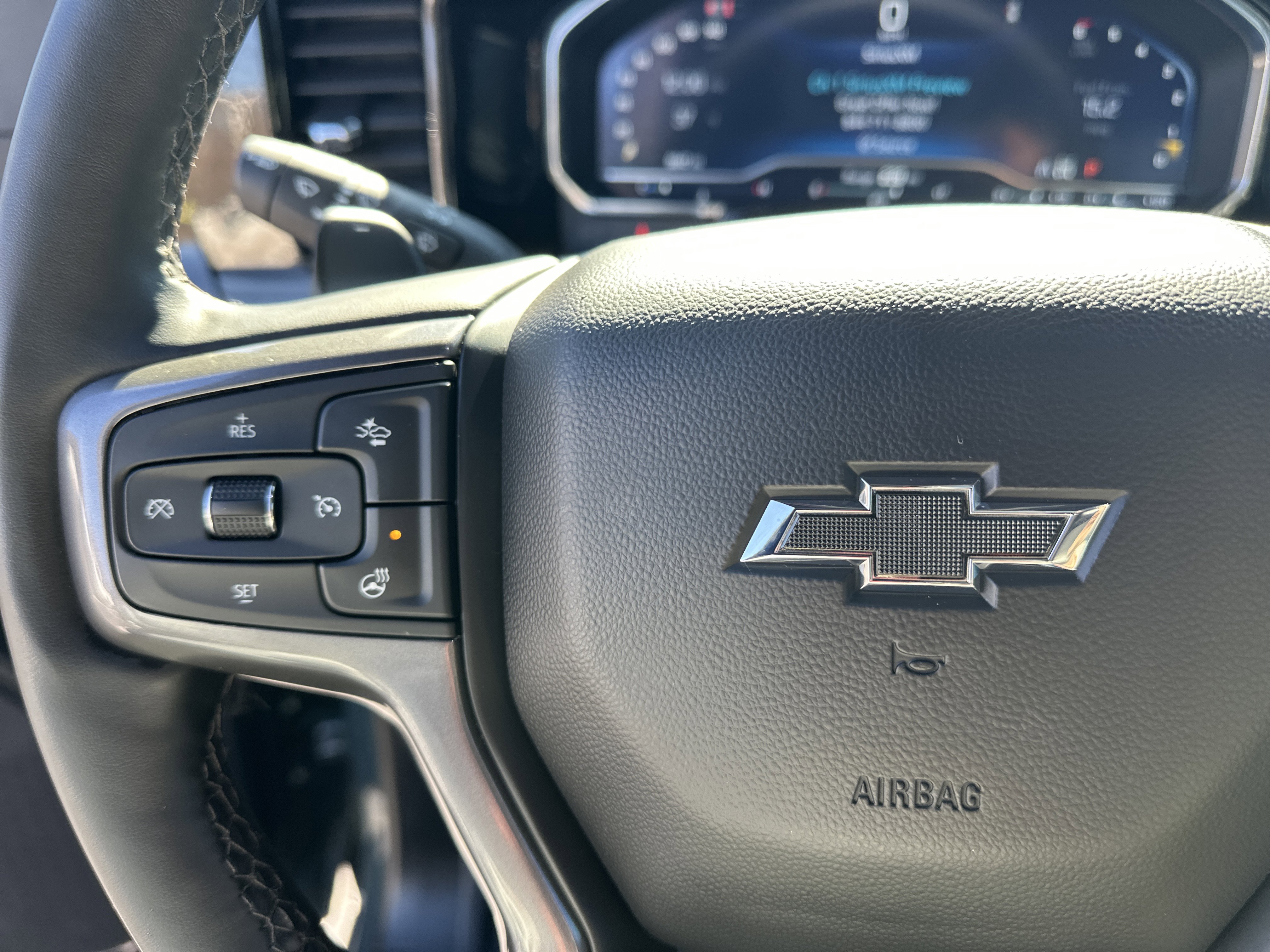 Certified 2025 Chevrolet Silverado 1500 ZR2 w/ Technology Package image 26