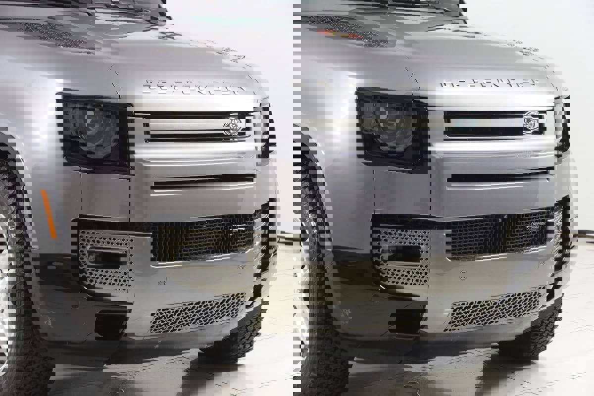 Used 2022 Land Rover Defender 110 X-Dynamic HSE image 40