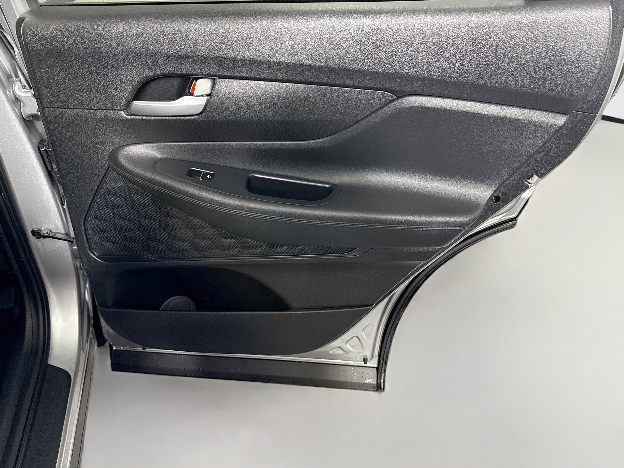 Used 2020 Hyundai Santa Fe SE FWD image 27
