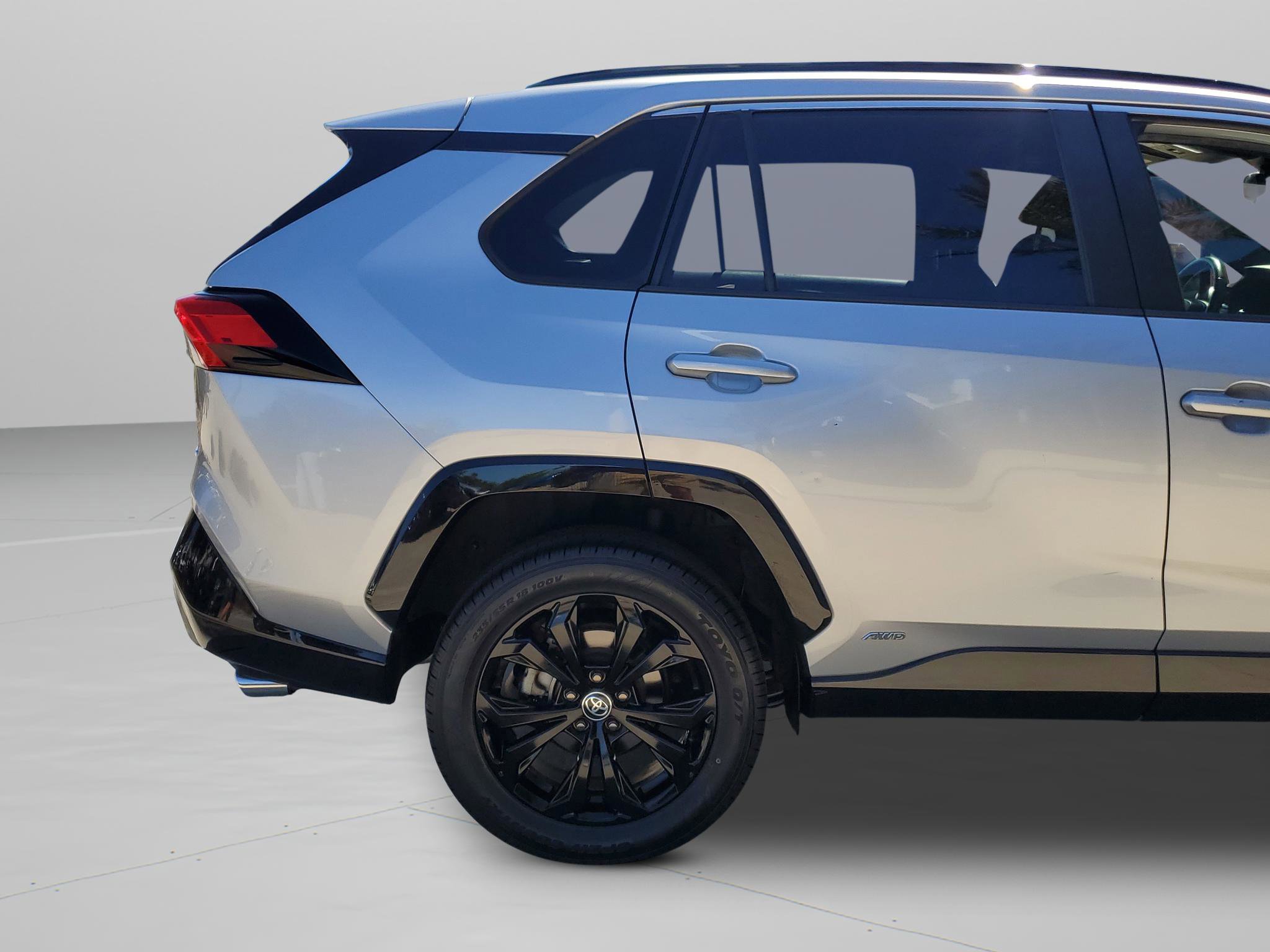 Used 2022 Toyota RAV4 SE image 33